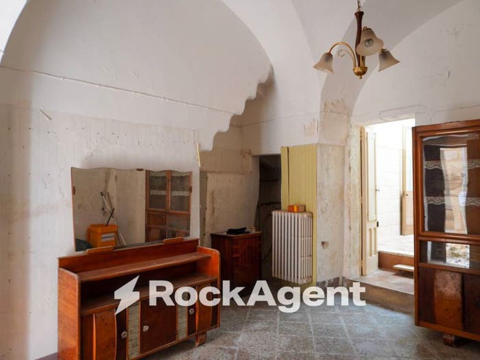 Casa quadrilocale in vendita in Via Lelio Vincenti, Centro, Carpignano Salentino