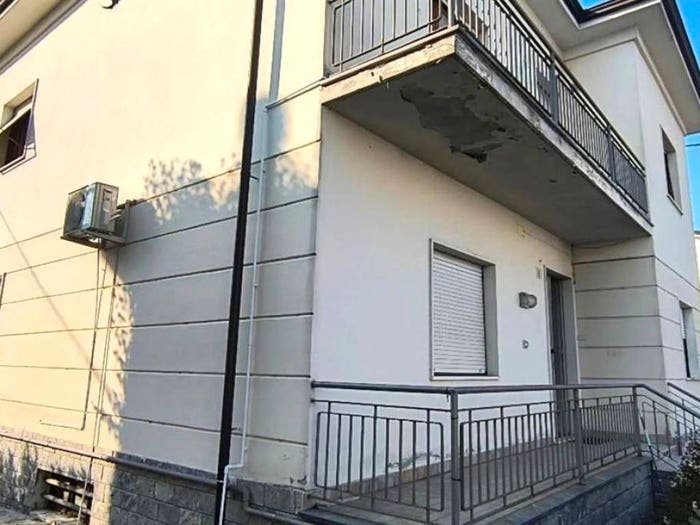 Appartamento con 6 locali in vendita in Via Antonio Morenghi, Sant'Antonio Veggioletta, Piacenza