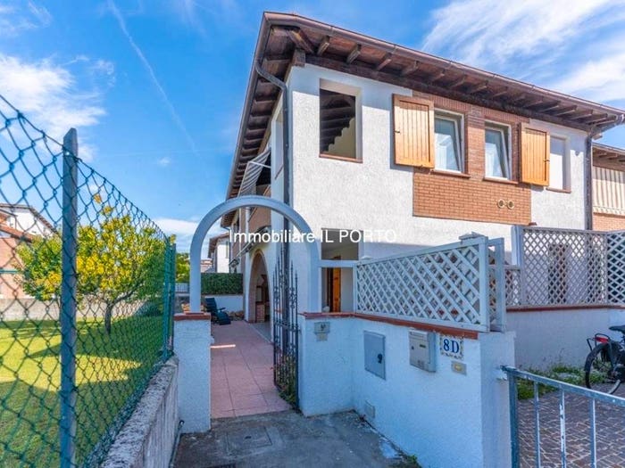 Casa quadrilocale in vendita in via ancona, Lido degli Estensi, Comacchio