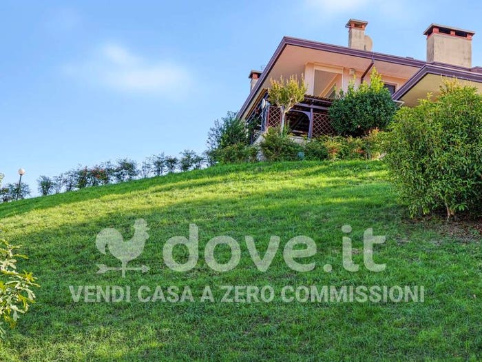 Appartamento trilocale in vendita in Via Boschetta, Colle Umberto