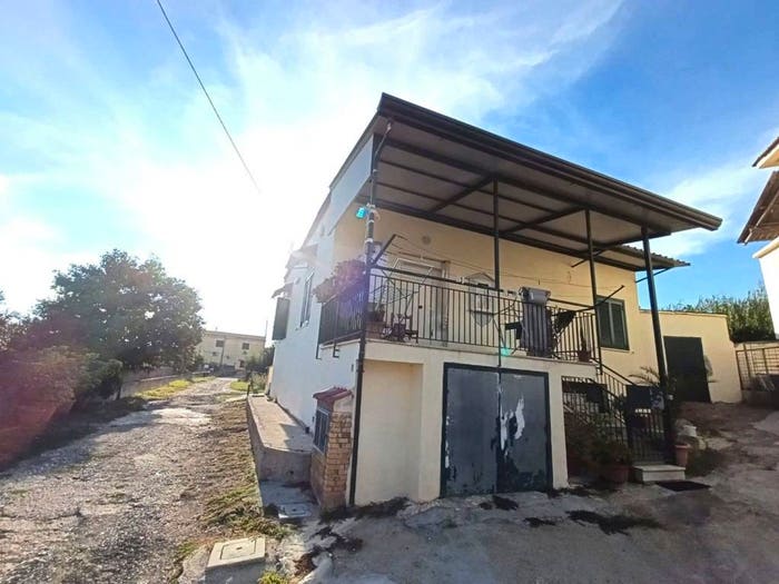Casa con 6 locali in vendita in via San Nullo, Licola Paese, Giugliano in Campania