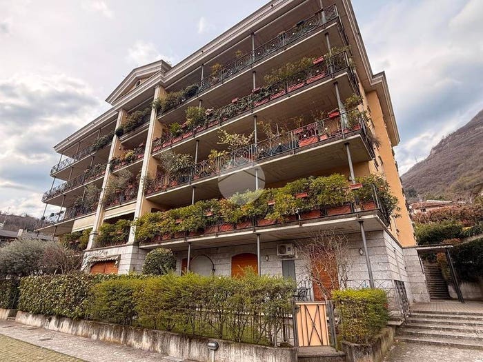 Appartamento trilocale in vendita in Via Alessandro Manzoni, Darfo Boario Terme