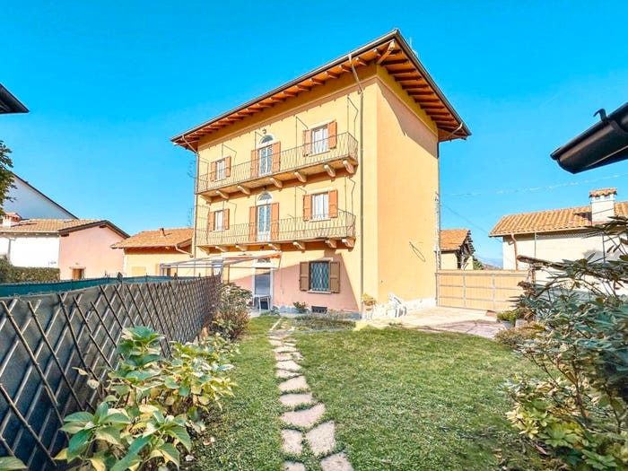 Casa con 6 locali in vendita in Via Barè, Nocco, Gignese