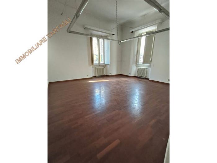 Appartamento con 6 locali in vendita in VIA LEONE X, Libertà Savonarola, Firenze