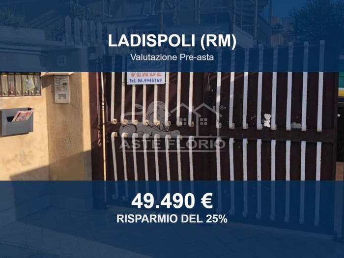 Appartamento trilocale in vendita in Via Gabriele D'Annunzio, Zona Domitilla, Ladispoli