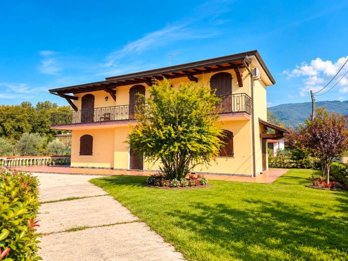 Casa con 6 locali in vendita in Via Acquala, Debbia Cervaiolo, Montignoso
