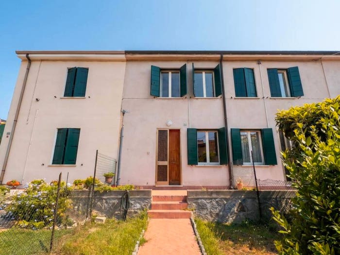 Casa trilocale in vendita in Viale Regina Margherita, Centro, Ospedaletto Euganeo