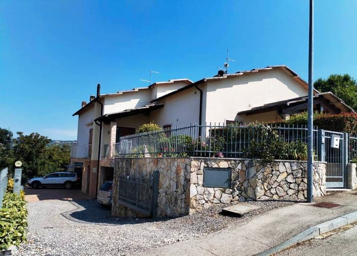 Casa con 6 locali in vendita in Via Don Pietro Albrigi, Centro, Cerro Veronese
