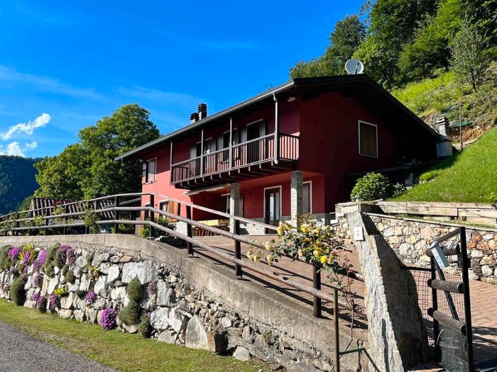 Casa con 6 locali in vendita in Frazione Camasco Alpe Sella, Varallo