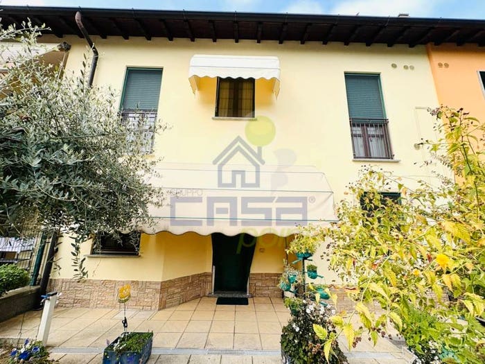 Casa quadrilocale in vendita in via alighieri, Gerenzago