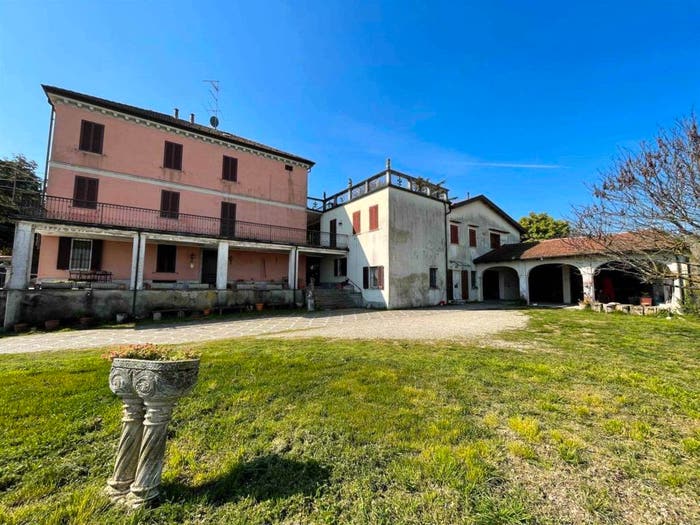 Casa con 6 locali in vendita in VIA CASALE, Rolasco, Casale Monferrato