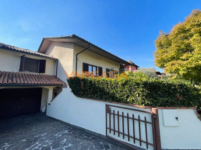 Casa quadrilocale in vendita in VIA CAPPUCCINI, Centro, Romano di Lombardia