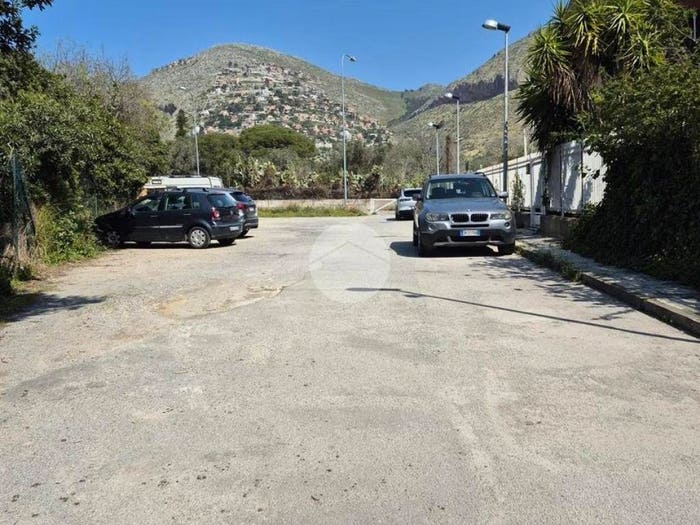 Appartamento bilocale in vendita in piazza Piazza pt, Mondello Valdesi, Palermo