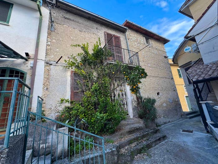 Casa trilocale in vendita in Vico Vecchio, Villa Felice, Colfelice