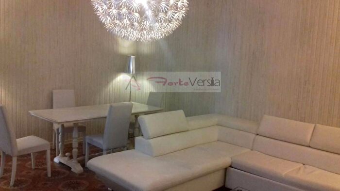 Casa con 6 locali in vendita in Forte Dei Marmi