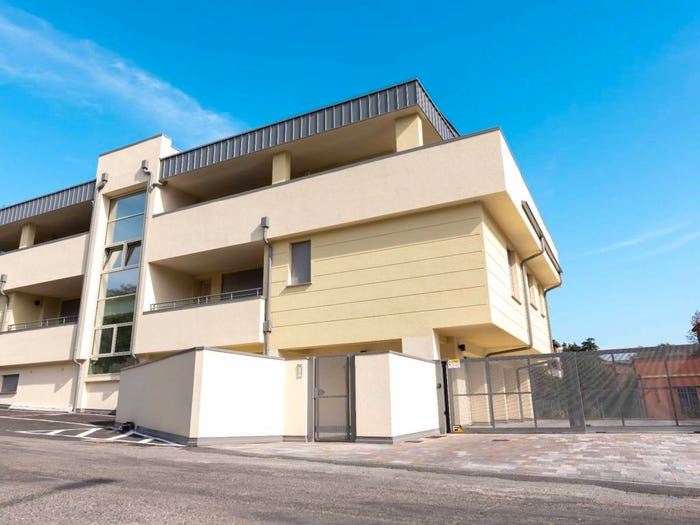 Appartamento con 5 locali in vendita in Via Stazione, Centro, Sasso Marconi