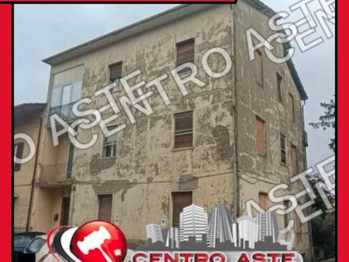 Appartamento quadrilocale in vendita in Via Risorgimento Assisi PG Italia, Centro Storico, Assisi