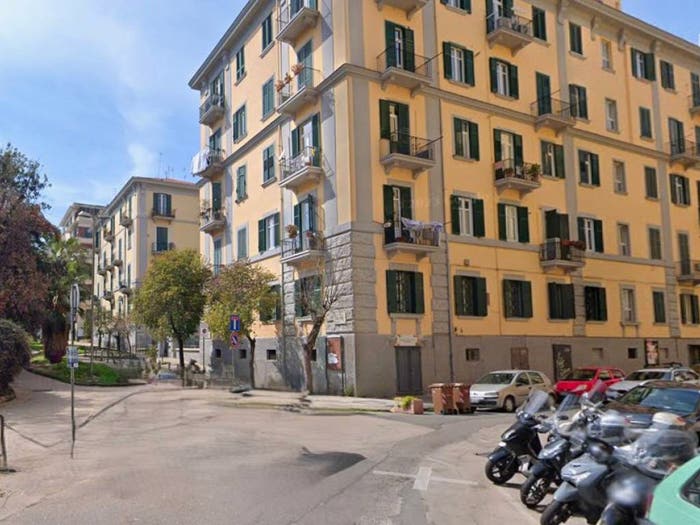Appartamento con 6 locali in vendita in Via Niccolò Piccinni, Arenella, Napoli