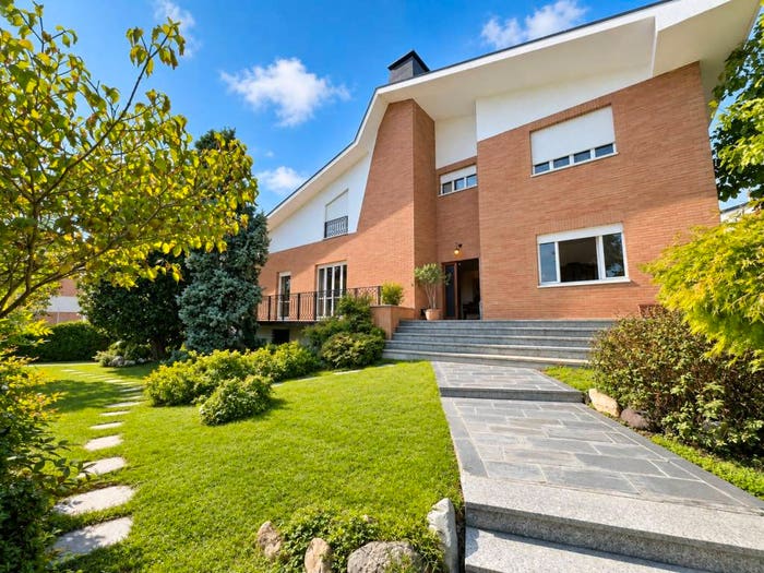 Casa con 6 locali in vendita in Via Cesare Beccaria, Trezzano sul Naviglio