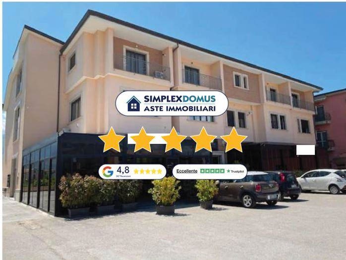 Appartamento con 6 locali in vendita in Napoli, Montesarchio