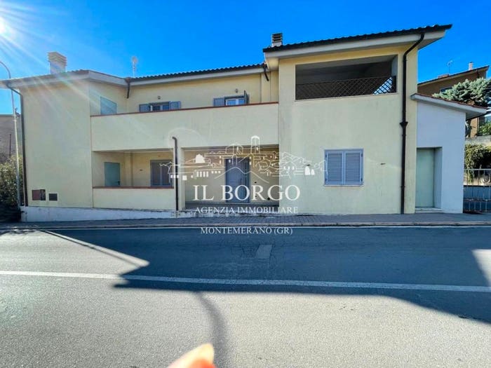 Appartamento con 5 locali in vendita in Via Martiri della Libertà, Centro, Manciano