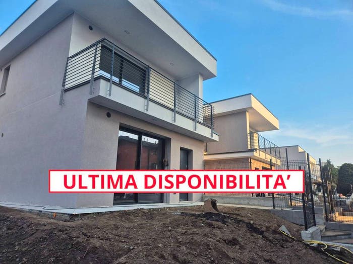 Casa quadrilocale in vendita in Via delle Alpi, Centro, Appiano Gentile