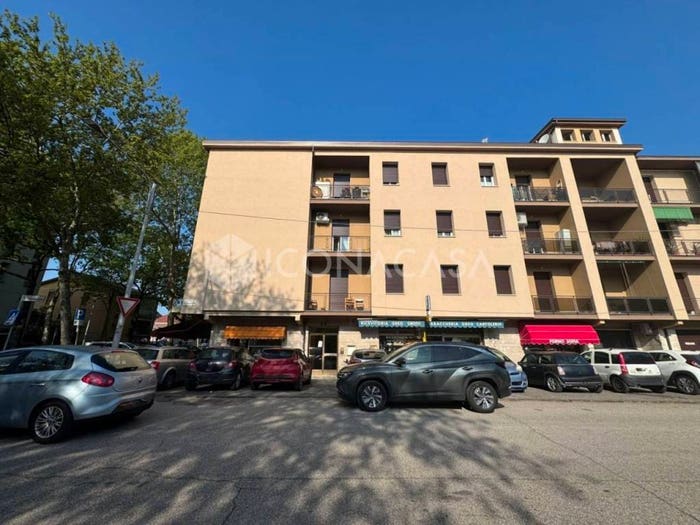 Appartamento con 5 locali in vendita in Via Fortunato Tamburini, Buon Pastore Parco Amendola, Modena