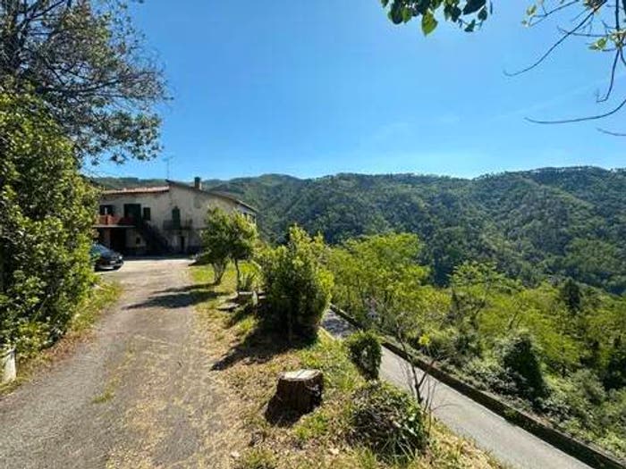 Casa con 6 locali in vendita in Via Del Castello, Centro, Villa Basilica