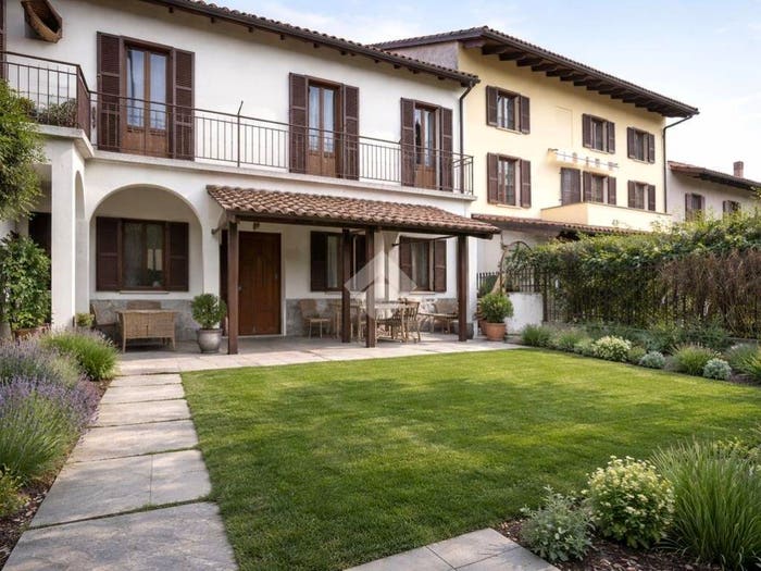 Casa con 6 locali in vendita in Via Cesare Battisti, Bergamasco
