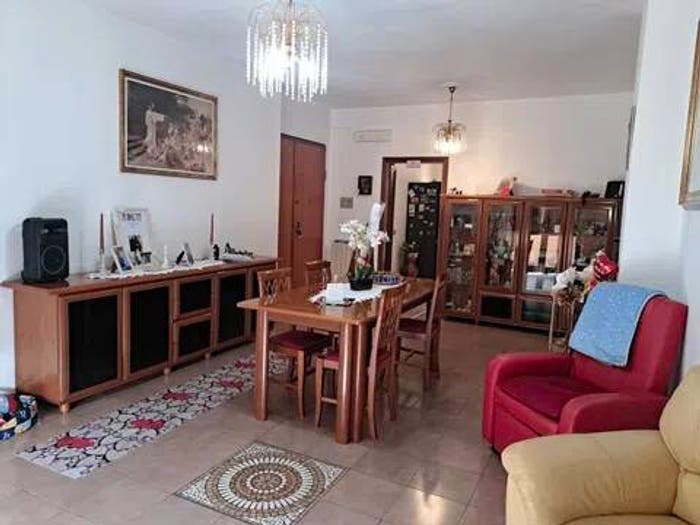 Appartamento con 6 locali in vendita in Garrufo SNC, Garrufo, Sant'Omero