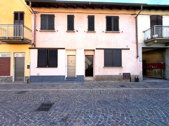 Appartamento bilocale in vendita in Via Dante, Centro, Caronno Pertusella