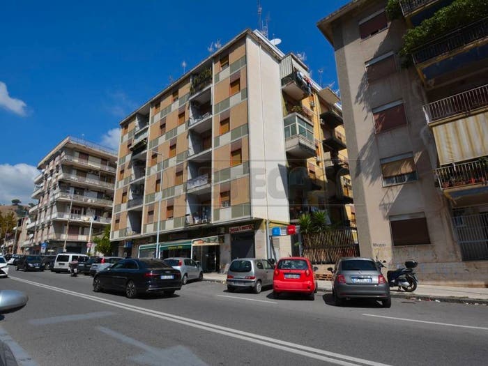 Appartamento quadrilocale in vendita in Via Pietro Castelli, Gravitelli, Messina