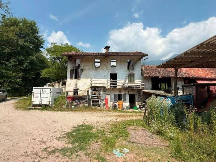 Casa con 6 locali in vendita in Feltre Frazione villabruna via salgarda nuova, Feltre