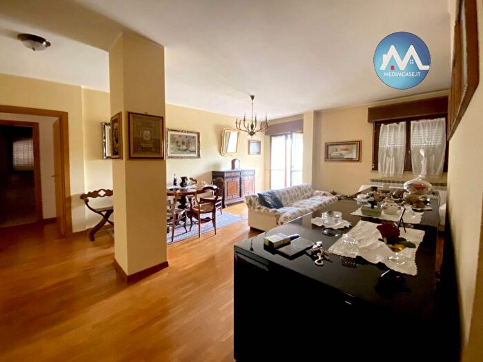 Appartamento quadrilocale in vendita in Via Solferino, Miralfiore, Pesaro