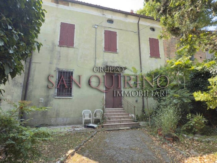 Casa quadrilocale in vendita in VIA FELICE CAVALLOTTI, Centro, Pomponesco