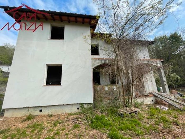 Casa quadrilocale in vendita in Via Motocross, Barga