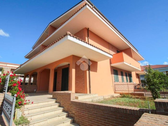Appartamento quadrilocale in vendita in Via Maestri Angolani, San Martino Bassa, Città Sant'Angelo