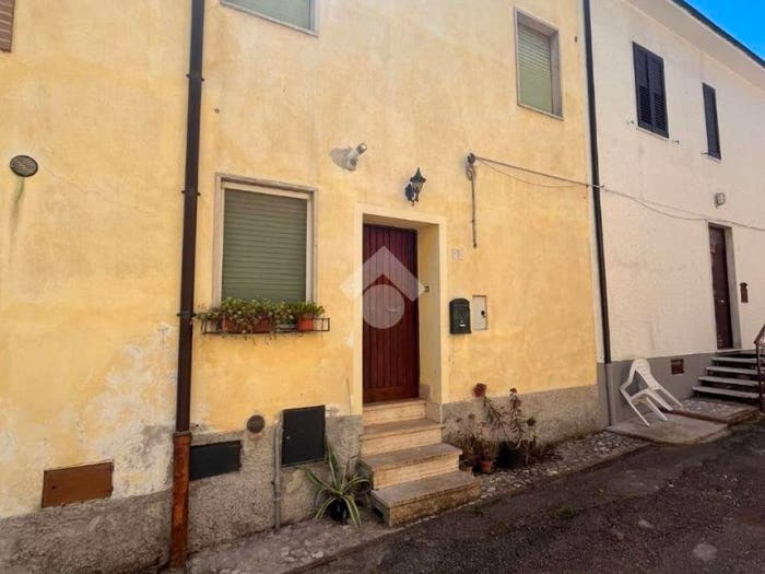 Appartamento bilocale in vendita in VIA DEL VENTO, Montecampano, Amelia