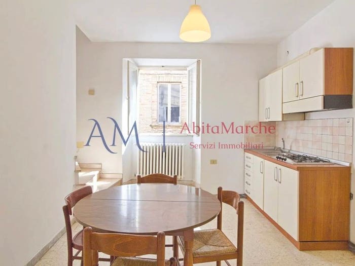 Casa con 6 locali in vendita in Corso Cavour, Centro, Fermo
