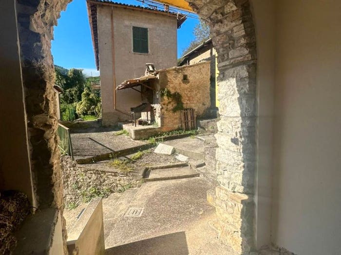 Appartamento con 6 locali in vendita in Vocabolo Vallefredda, Castiglioni, Arrone