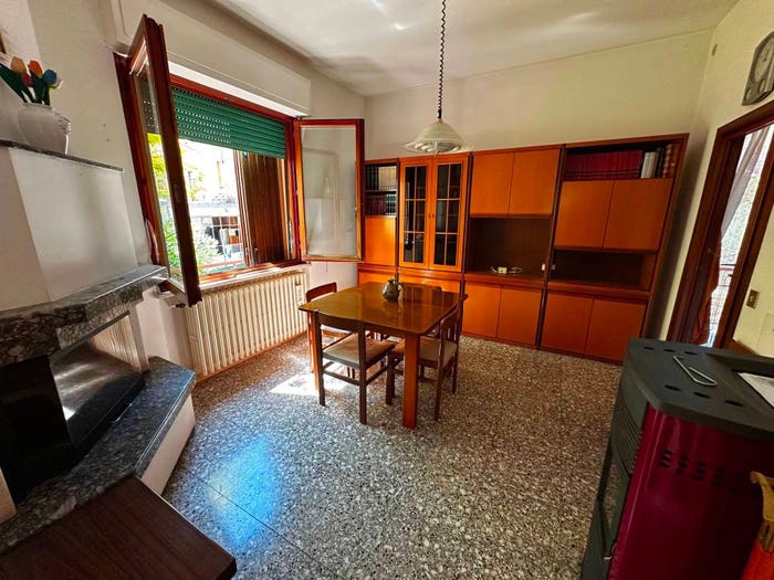 Casa con 6 locali in vendita in Cartoceto