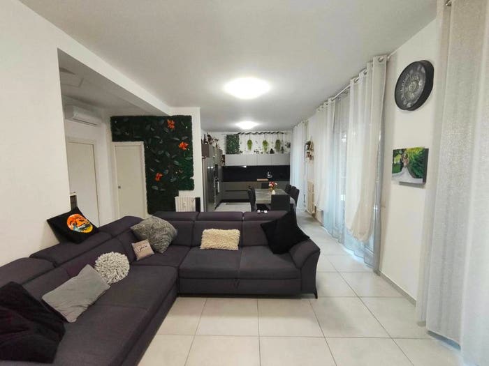 Appartamento trilocale in vendita in Via Carlo Cattaneo, Cattaneo Pacinotti Torricelli, Lissone