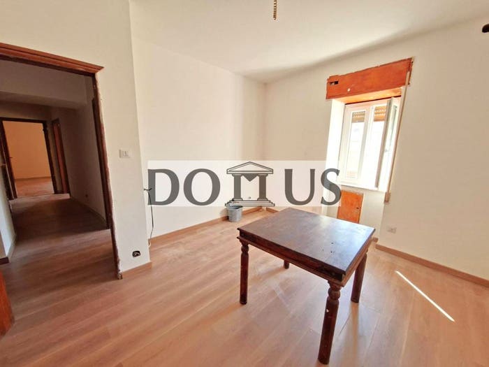 Appartamento trilocale in vendita in Vico Carbone, Centro Storico, Catanzaro