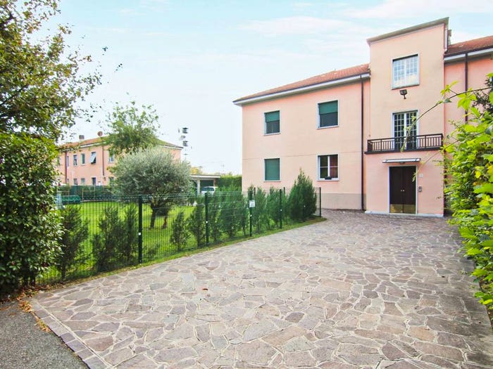 Appartamento quadrilocale in vendita in Via Guido Donegani, Centro, Cogliate