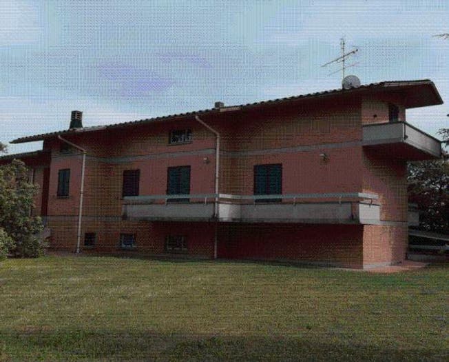 Appartamento con 6 locali in vendita in Via Mombaroccio, Cartoceto