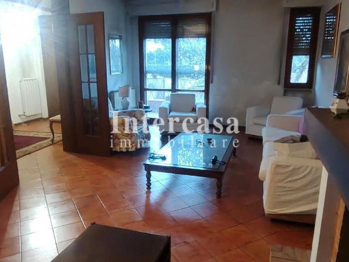 Casa con 6 locali in vendita in Lungarno Gabriele D'Annunzio, Pisa