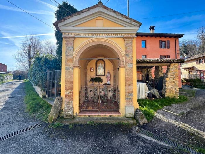 Casa con 6 locali in vendita in Via Ca' Jachini, Gropparello