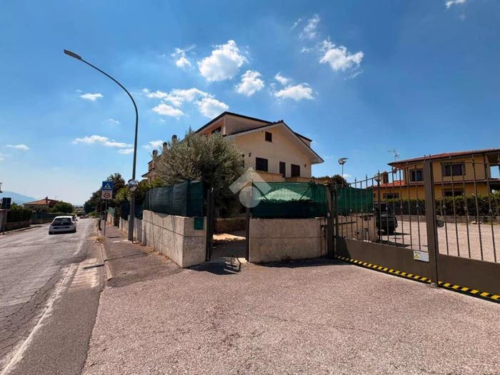 Appartamento monolocale in vendita in Via Tevere, Centro, Lariano