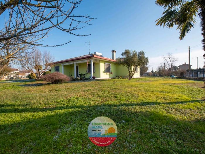 Casa con 5 locali in vendita in Via Biverare, Centro, Mesola