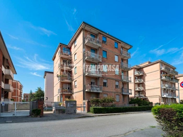 Appartamento trilocale in vendita in Via Gian Battista Canonici, Foro Boario, Ferrara